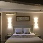 Du Pont Vieux Hotel 3*