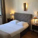 Du Pont Vieux Готель 3*