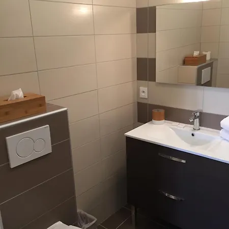 Du Pont Vieux 3* Каркассонн