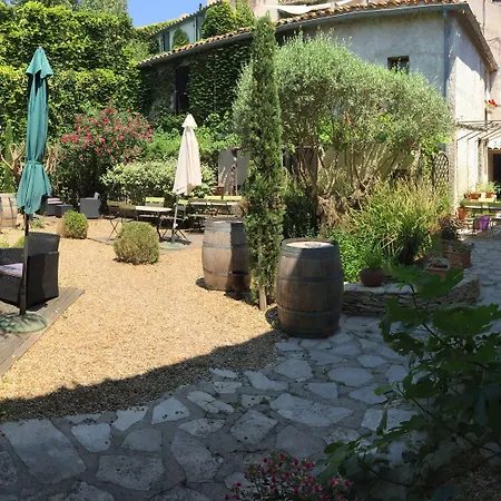 Du Pont Vieux, Au Pied De La Cite Hotel