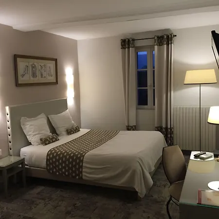 Hotel Du Pont Vieux, Au Pied De La Cite