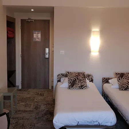 Готель Du Pont Vieux, Au Pied De La Cite 3*
