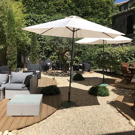 Du Pont Vieux, Au Pied De La Cite Medievale 3*