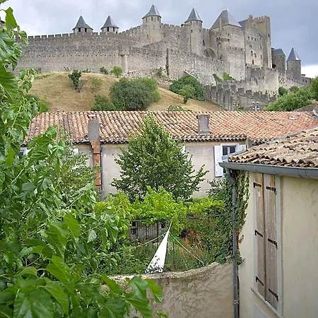 Du Pont Vieux Готель