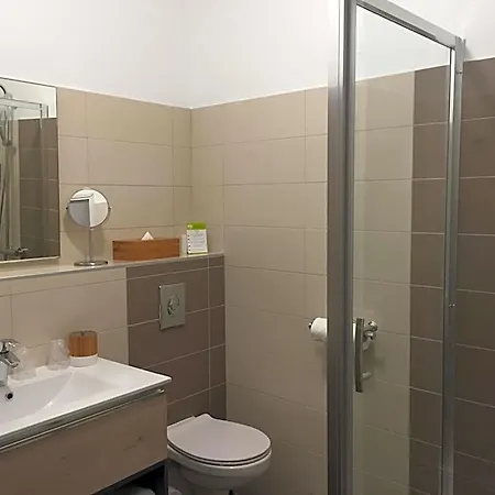 Du Pont Vieux Готель