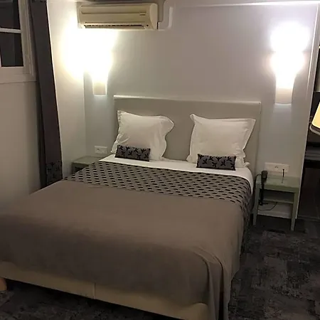 Du Pont Vieux, Au Pied De La Cite 3* Каркассонн