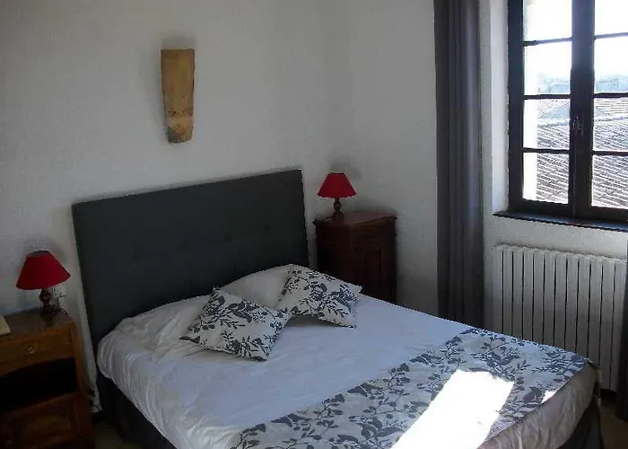 Ξενοδοχείο Du Pont Vieux 3*