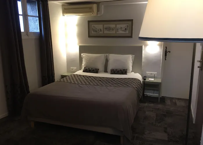 Du Pont Vieux Ξενοδοχείο 3*