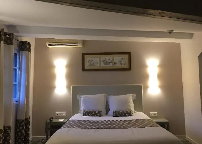 Du Pont Vieux Ξενοδοχείο 3*